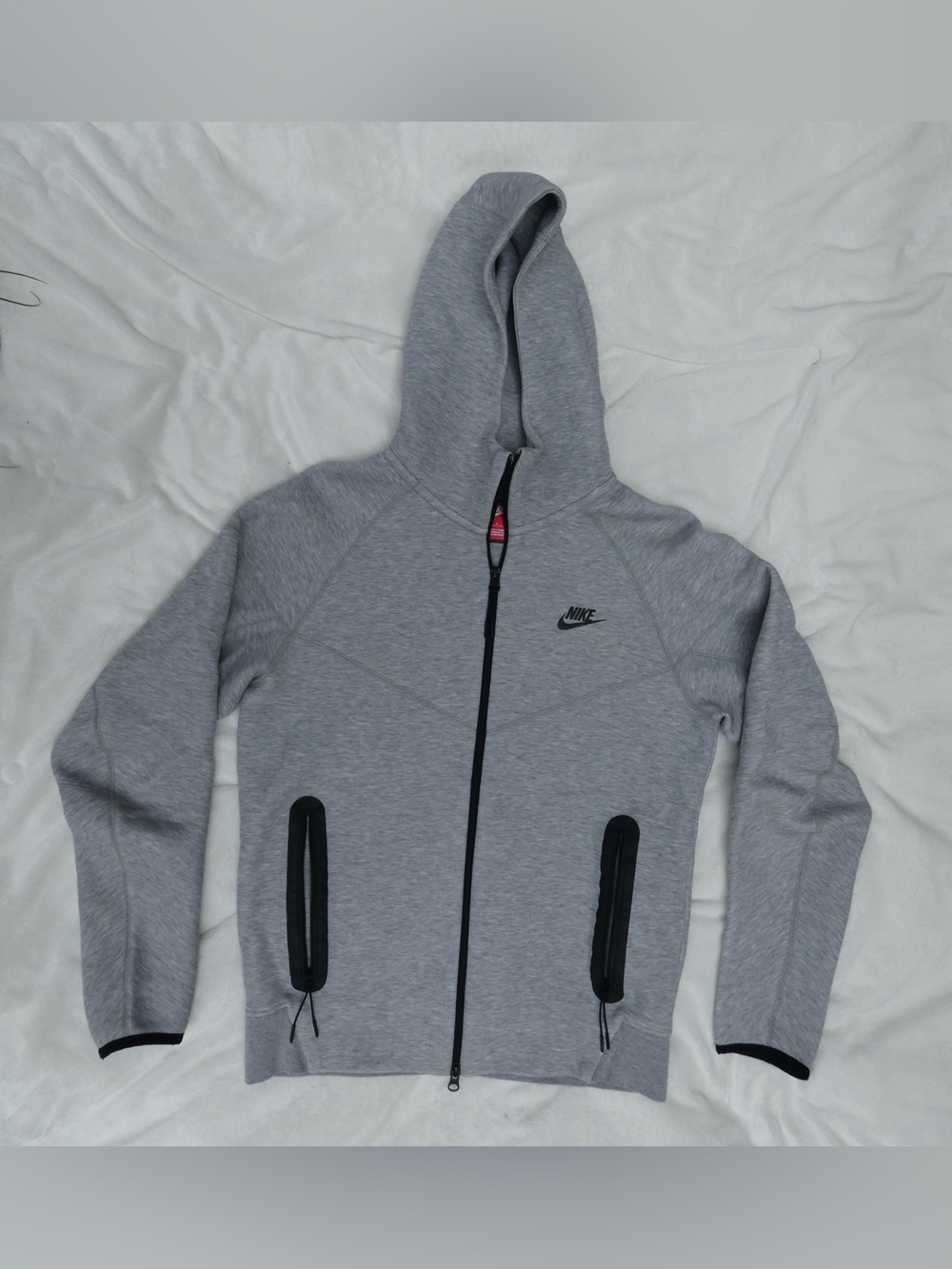 Men’s Grey Nike Sportswear Tech Fleece Windrunner Full-Zip Hoodie size Small